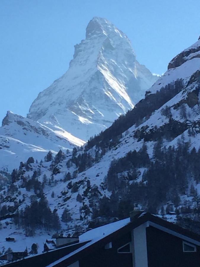 Haus Pirata Apartman Zermatt Kültér fotó